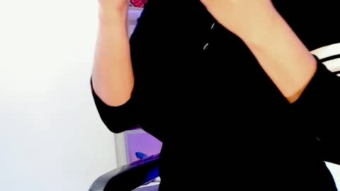 Snapshot of lilah_sweet chatting on 02.09.25 Lilah Sweet online show from 02.09.25