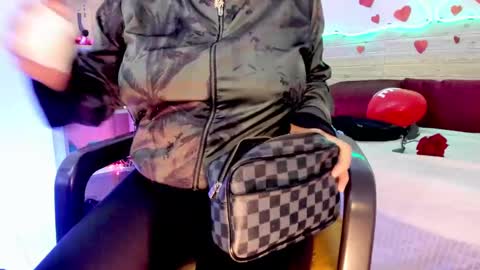 Snapshot of lilah_sweet chatting on 02.18.25 Lilah Sweet online show from 02.18.25