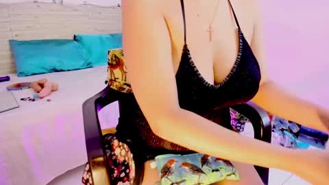 Snapshot of lilah_sweet chatting on 09.09.25 Lilah Sweet online show from 09.09.25