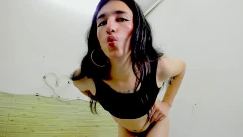 Snapshot of lilah_sweet chatting on 11.30.25 Lilah Sweet online show from 11.30.25