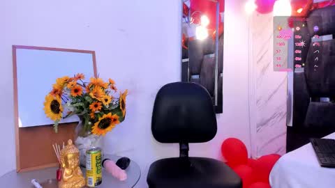 Snapshot of lilapop__ chatting on 02.20.25 Lila online show from 02.20.25