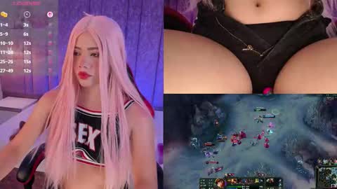 Snapshot of lilapop__ chatting on 11.21.25 Lila online show from 11.21.25