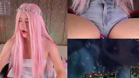 Snapshot of lilapop__ chatting on 11.24.25 Lila online show from 11.24.25