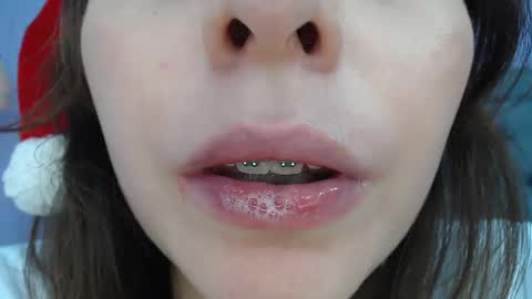 Lilasuni online show from 12.04.24