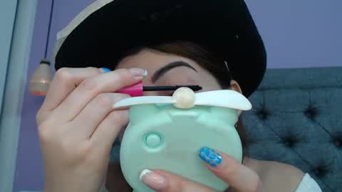 Lilasuni online show from 09.13.25