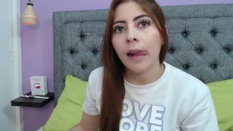 Lilasuni online show from 11.27.25