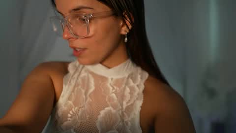 Snapshot of lilbeccaxo chatting on 10.07.25 Rebecca online show from 10.07.25