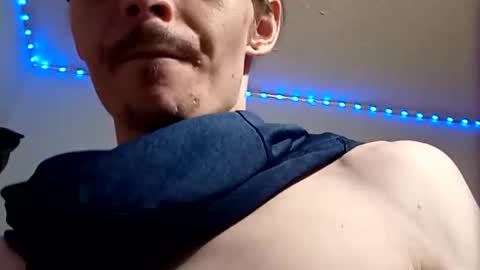 Snapshot of lildman420 chatting on 11.19.25 lildman420 online show from 11.19.25