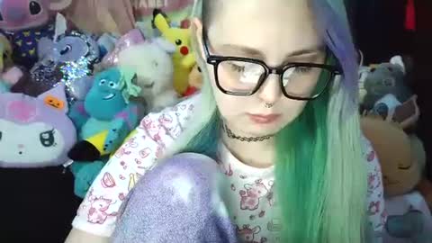 Snapshot of lilemmy1999 chatting on 12.10.24 emily ryanson online show from 12.10.24