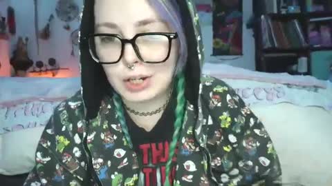 Snapshot of lilemmy1999 chatting on 12.12.24 emily ryanson online show from 12.12.24