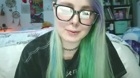 Snapshot of lilemmy1999 chatting on 12.16.24 emily ryanson online show from 12.16.24