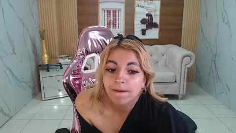 Lili online show from 02.19.25