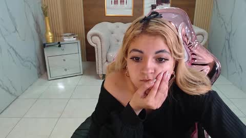 Lili online show from 02.19.25