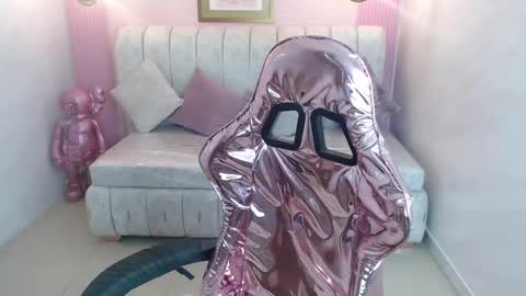 Lili online show from 02.21.25