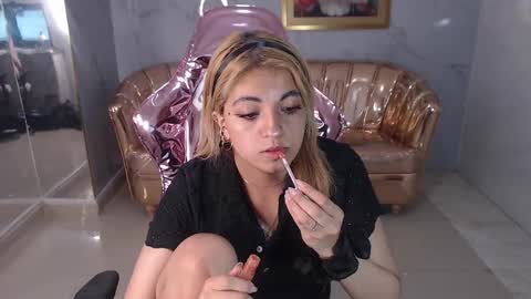 Lili online show from 02.25.25