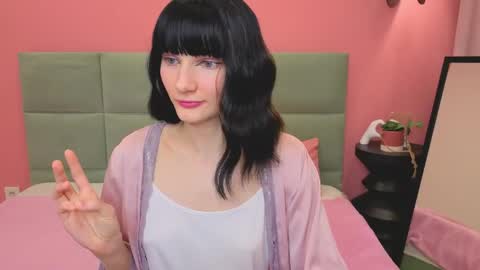 Lilli  follow me kiss online show from 04.23.26
