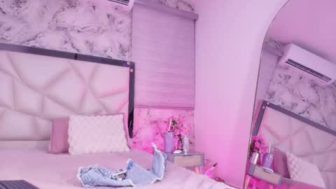 Snapshot of lili_jhonson chatting on 05.10.26 Lily online show from 05.10.26
