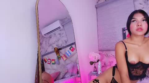 Snapshot of lili_jhonson chatting on 06.26.26 Lily online show from 06.26.26
