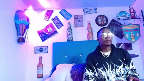 lili_roussi online show from 11.18.25