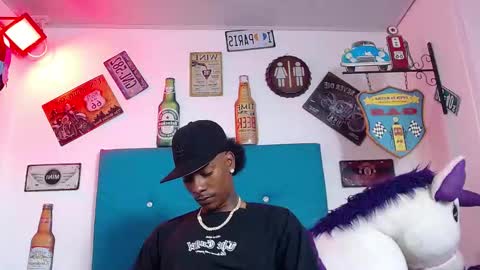 Snapshot of lili_roussi chatting on 12.17.25 lili_roussi online show from 12.17.25