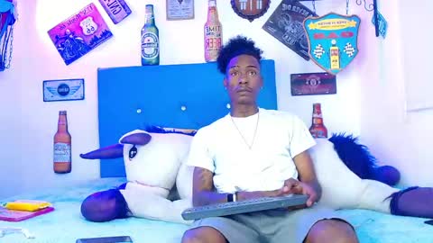 Snapshot of lili_roussi chatting on 03.24.26 lili_roussi online show from 03.24.26