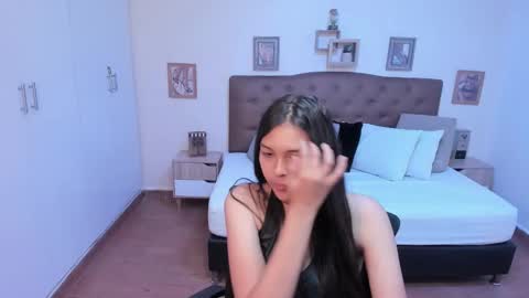 Lili online show from 11.28.25