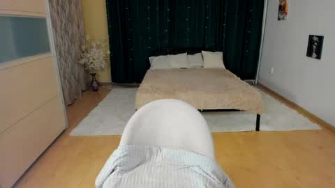 Lilia online show from 04.22.26