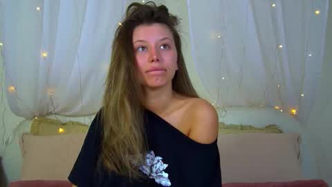 Mia online show from 03.16.26