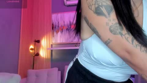 holis soy lily chang no olvides el pulgar arriba es muy importante para mi 3 independent model online show from 06.08.26
