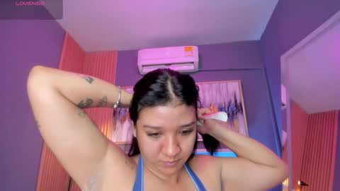 holis soy lily chang no olvides el pulgar arriba es muy importante para mi 3 independent model online show from 06.09.26