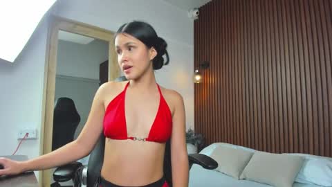 Snapshot of liliand_ chatting on 09.25.25 L I L I online show from 09.25.25