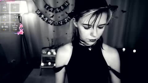 Lilian online show from 10.09.25