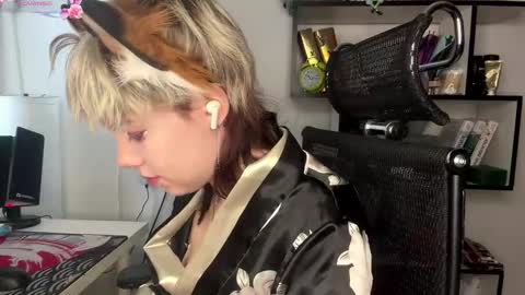 Lilian online show from 02.13.26