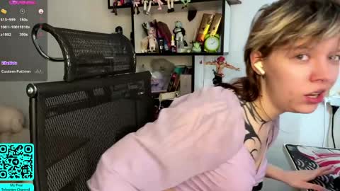 Lilian online show from 04.21.26