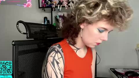 Snapshot of liliandaniels chatting on 05.27.26 Lilian online show from 05.27.26