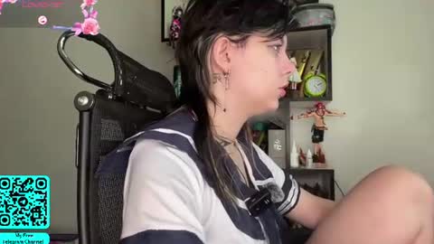 Snapshot of liliandaniels chatting on 06.14.26 Lilian online show from 06.14.26