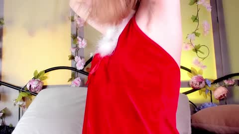 hi guys Im new here Im 18 years oldIve never had sex online show from 12.29.24