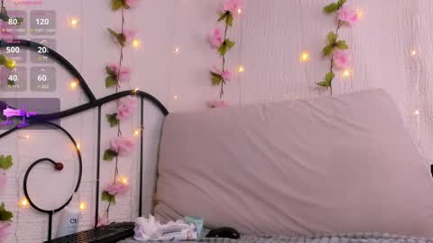 hi guys Im new here Im 18 years oldIve never had sex online show from 02.14.25