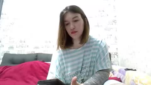 liliawoolf online show from 10.20.25