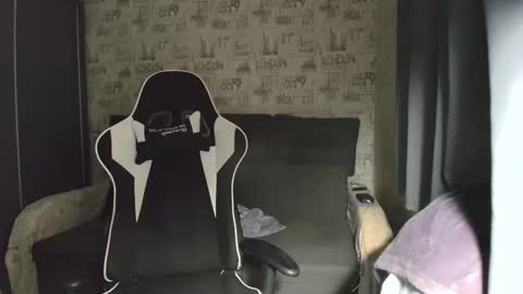 liliawoolf online show from 12.19.25