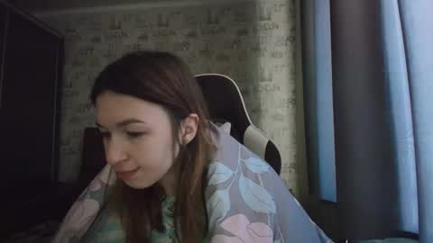 liliawoolf online show from 04.27.26