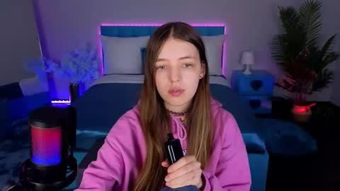 Snapshot of lilibakery chatting on 11.18.25 Lili Bakery online show from 11.18.25