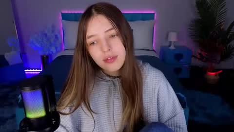 Snapshot of lilibakery chatting on 11.25.25 Lili Bakery online show from 11.25.25