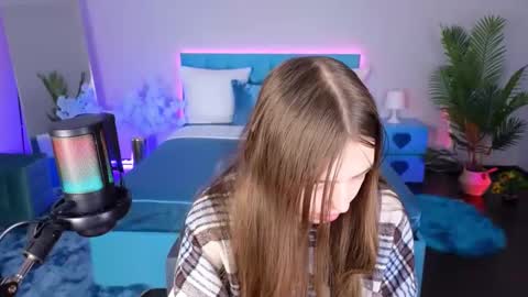 Snapshot of lilibakery chatting on 12.16.25 Lili Bakery online show from 12.16.25