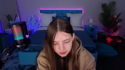 Snapshot of lilibakery chatting on 12.20.25 Lili Bakery online show from 12.20.25