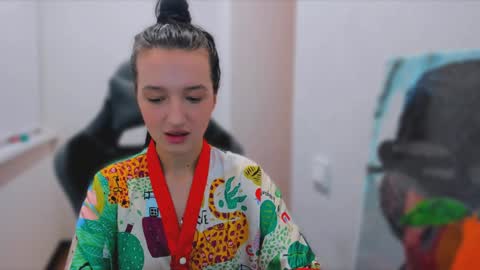 Snapshot of lililaluna chatting on 01.12.25             ...  online show from 01.12.25