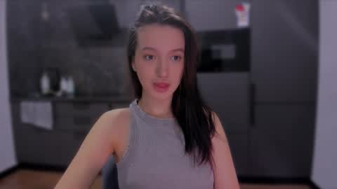 Snapshot of lililaluna chatting on 02.12.25             ...  online show from 02.12.25