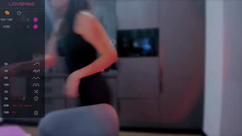 Snapshot of lililaluna chatting on 11.19.25 ... online show from 11.19.25