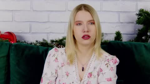 Snapshot of lililinn chatting on 01.15.25 LiliLinn online show from 01.15.25