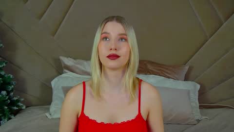 Snapshot of lililinn chatting on 01.17.25 LiliLinn online show from 01.17.25